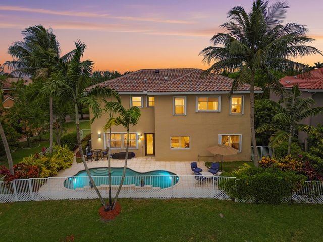 458 Cresta Circle, West Palm Beach, FL 33413