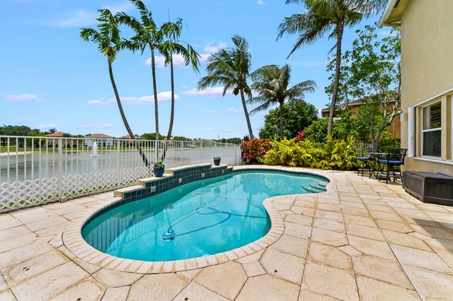 458 Cresta Circle, West Palm Beach, FL 33413