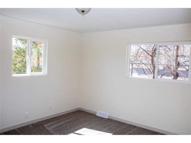 972 S Quail Way, Lakewood, CO 80226