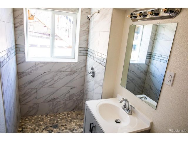 972 S Quail Way, Lakewood, CO 80226