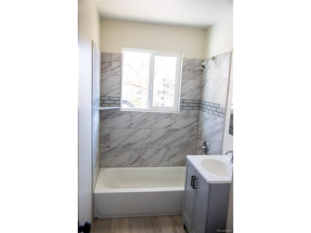 972 S Quail Way, Lakewood, CO 80226