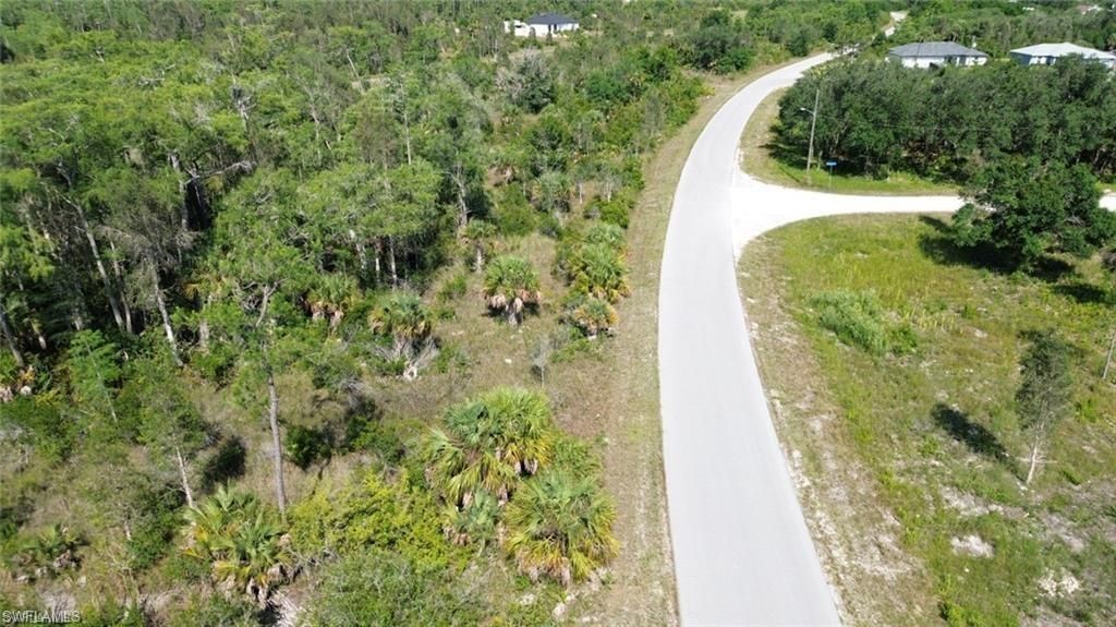 482 Westchester DR, LEHIGH ACRES, FL 33972 — photo 3