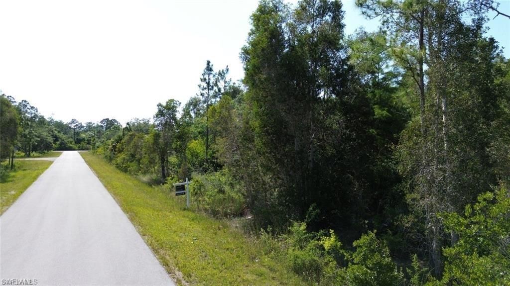 482 Westchester DR, LEHIGH ACRES, FL 33972 — photo 4