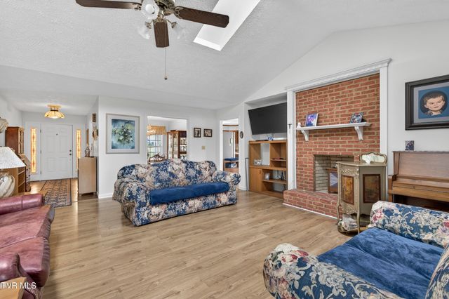 18158 Old Jonesboro Road, Abingdon, VA 24211