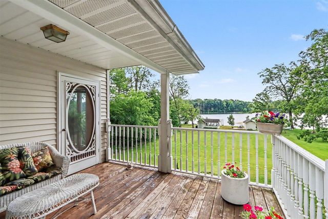 47135 Lakeview Drive, Lawrence, MI 49064