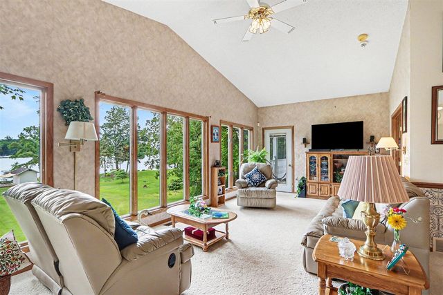 47135 Lakeview Drive, Lawrence, MI 49064
