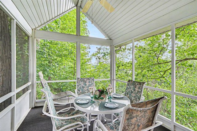 47135 Lakeview Drive, Lawrence, MI 49064