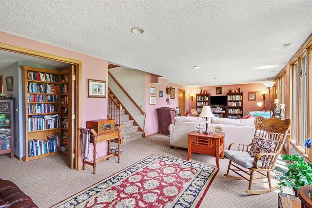 47135 Lakeview Drive, Lawrence, MI 49064