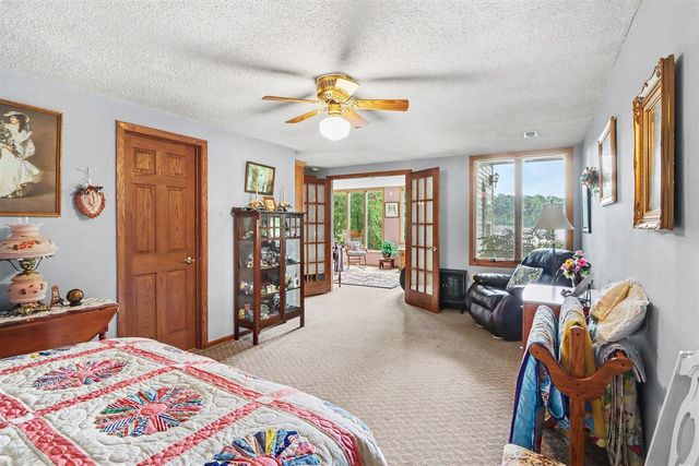 47135 Lakeview Drive, Lawrence, MI 49064