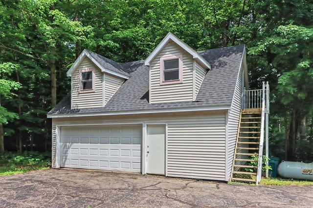 47135 Lakeview Drive, Lawrence, MI 49064