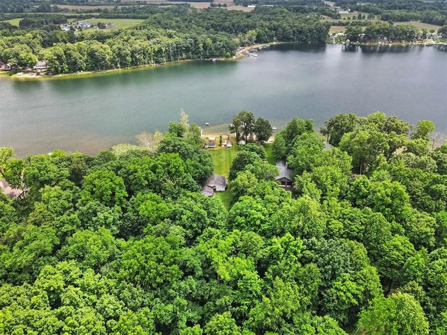 47135 Lakeview Drive, Lawrence, MI 49064