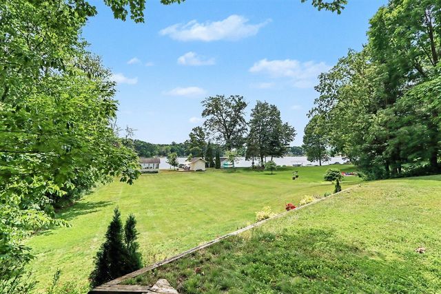 47135 Lakeview Drive, Lawrence, MI 49064
