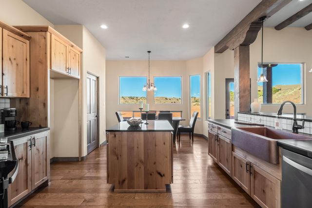 2 Bobcat Court, Placitas, NM 87043