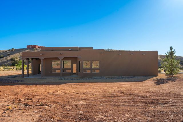 2 Bobcat Court, Placitas, NM 87043
