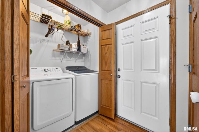 102 WILDFLOWER Avenue, Metamora, IL 61548