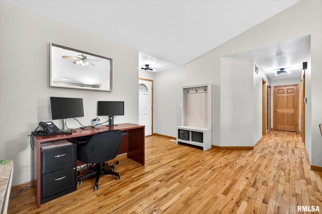 102 WILDFLOWER Avenue, Metamora, IL 61548