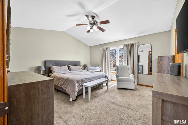 102 WILDFLOWER Avenue, Metamora, IL 61548