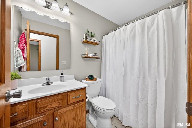 102 WILDFLOWER Avenue, Metamora, IL 61548