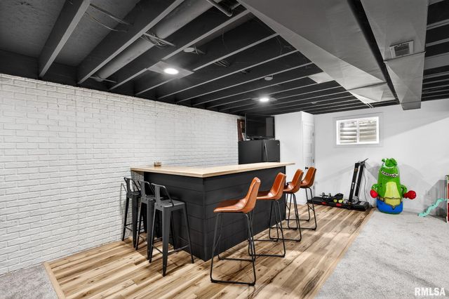 102 WILDFLOWER Avenue, Metamora, IL 61548