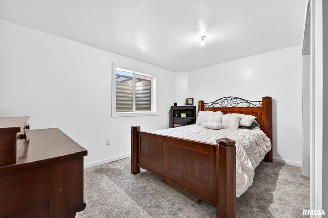 102 WILDFLOWER Avenue, Metamora, IL 61548