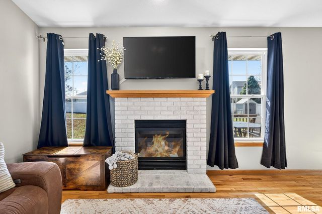 102 WILDFLOWER Avenue, Metamora, IL 61548