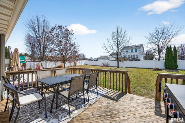 102 WILDFLOWER Avenue, Metamora, IL 61548