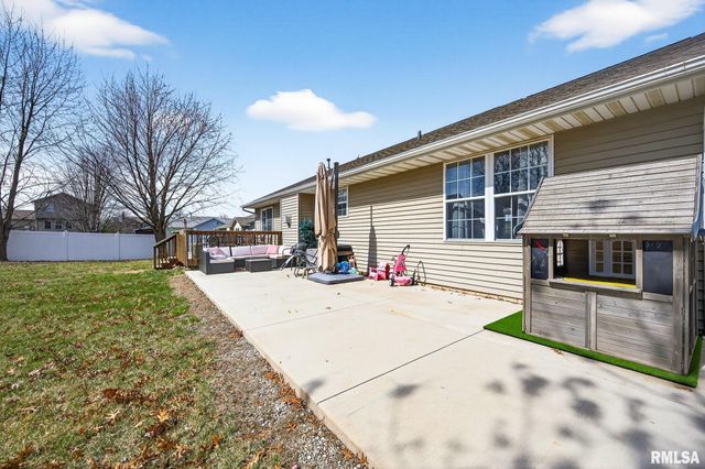 102 WILDFLOWER Avenue, Metamora, IL 61548