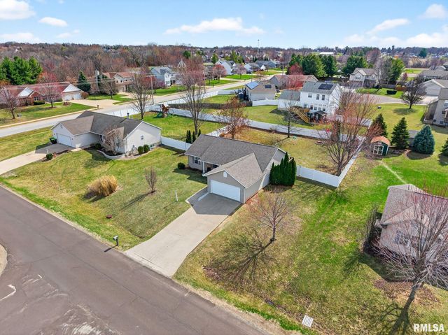 102 WILDFLOWER Avenue, Metamora, IL 61548