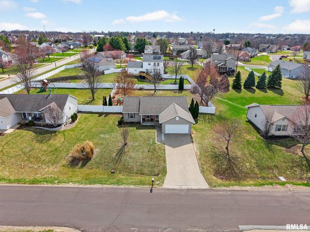 102 WILDFLOWER Avenue, Metamora, IL 61548