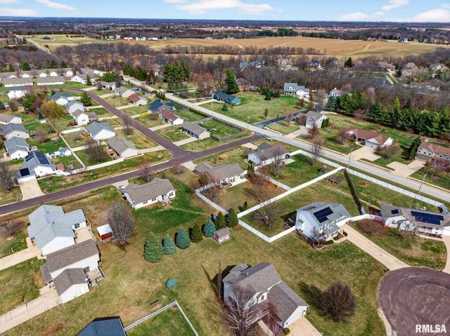 102 WILDFLOWER Avenue, Metamora, IL 61548