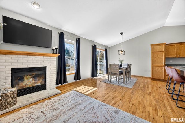 102 WILDFLOWER Avenue, Metamora, IL 61548