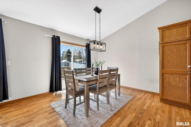 102 WILDFLOWER Avenue, Metamora, IL 61548