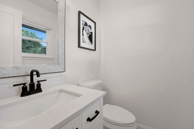528 Kipling Court, Wheaton, IL 60187