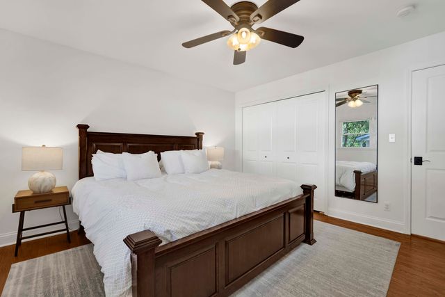 528 Kipling Court, Wheaton, IL 60187