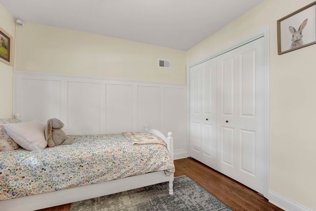 528 Kipling Court, Wheaton, IL 60187