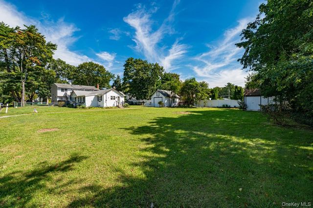 67 Joseph Place, Nesconset, NY 11767