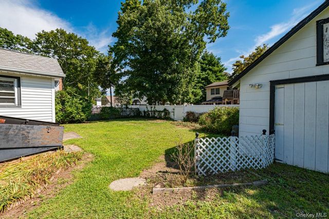 67 Joseph Place, Nesconset, NY 11767