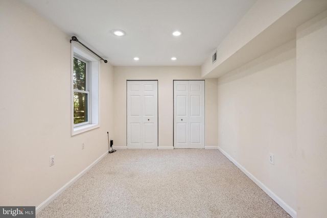 1419 BAYSHIRE LN, Herndon, VA 20170