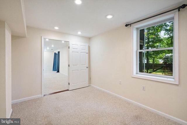 1419 BAYSHIRE LN, Herndon, VA 20170