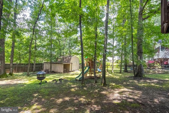 1419 BAYSHIRE LN, Herndon, VA 20170
