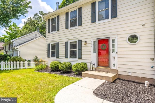 1419 BAYSHIRE LN, Herndon, VA 20170