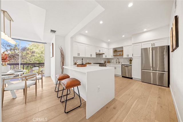 10326 Almayo Avenue 201, Los Angeles, CA 90064