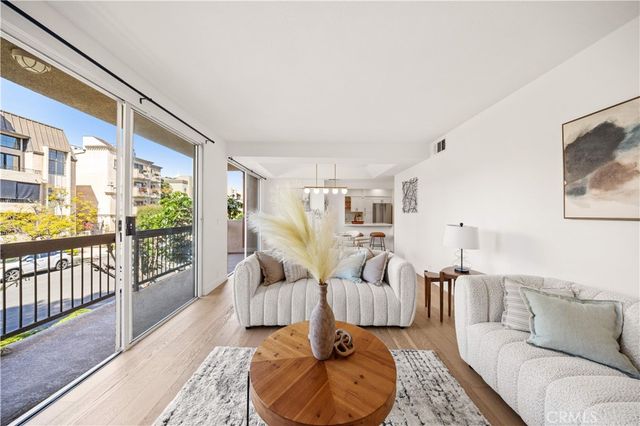 10326 Almayo Avenue 201, Los Angeles, CA 90064