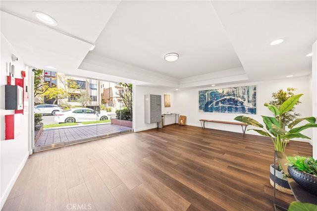 10326 Almayo Avenue 201, Los Angeles, CA 90064