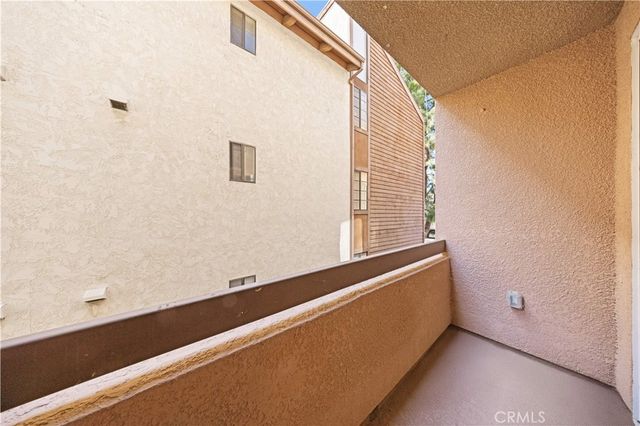 10326 Almayo Avenue 201, Los Angeles, CA 90064