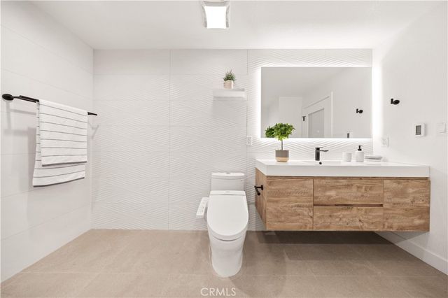 10326 Almayo Avenue 201, Los Angeles, CA 90064