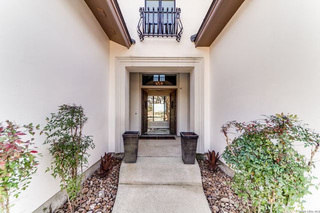 148 Woodland, Fair Oaks Ranch, TX 78015