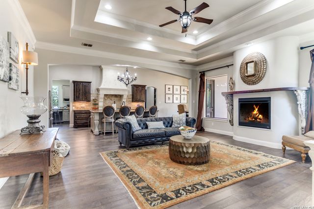 148 Woodland, Fair Oaks Ranch, TX 78015