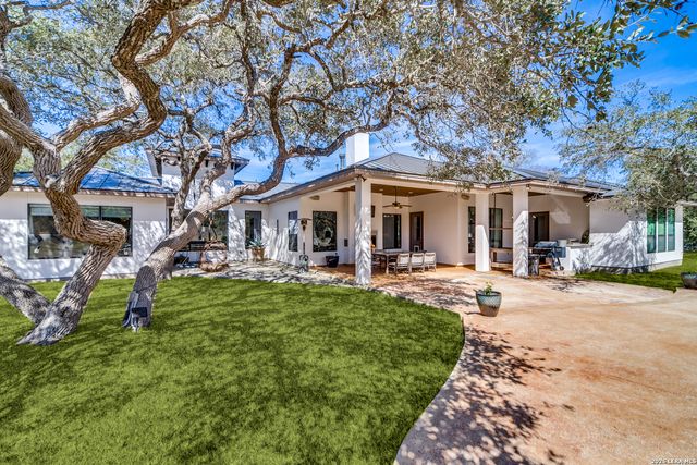 148 Woodland, Fair Oaks Ranch, TX 78015