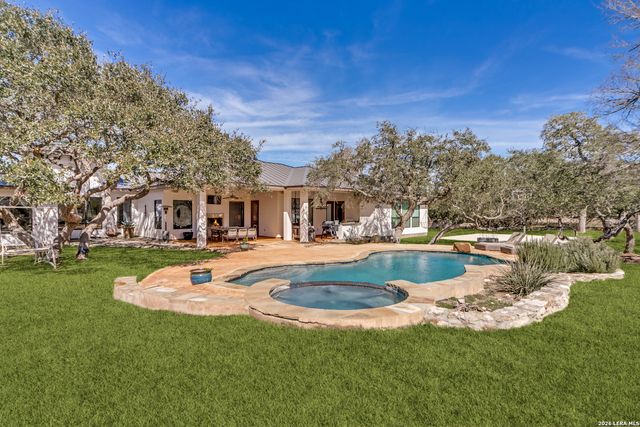 148 Woodland, Fair Oaks Ranch, TX 78015